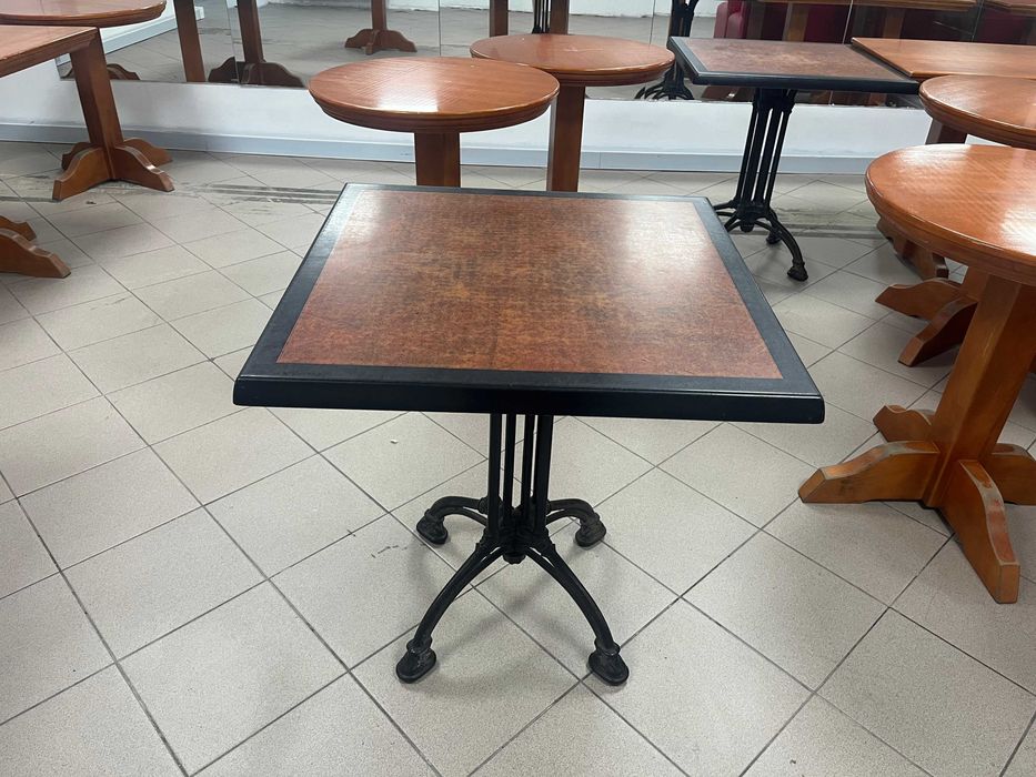 Sprzedam krzesła , fotele , stoły , sofy