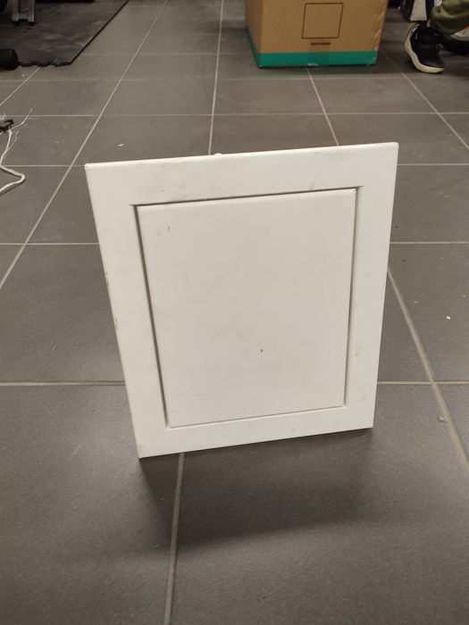 Drzwiczki rewizyjne metalowe