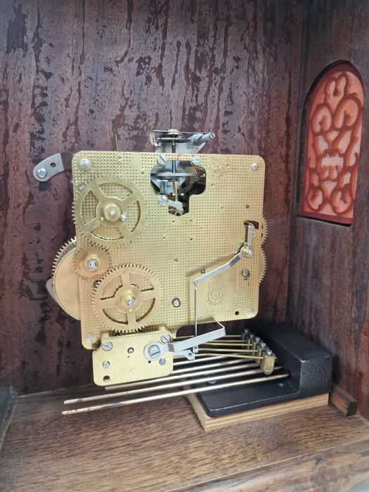 Часы настольные четвертной бой