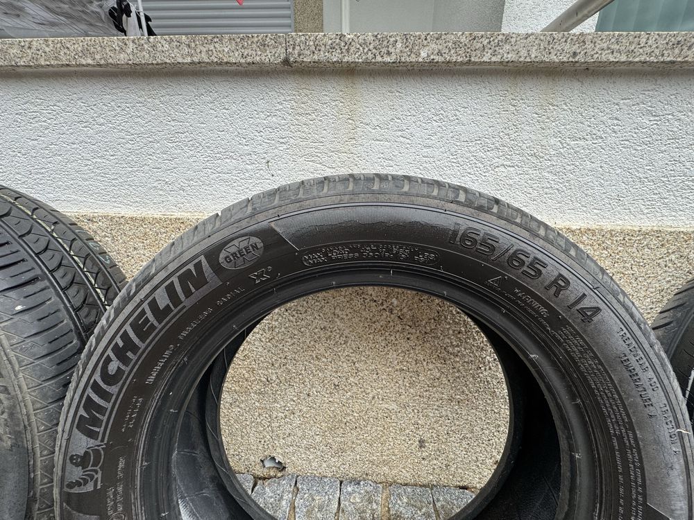 Pneus novos para venda
