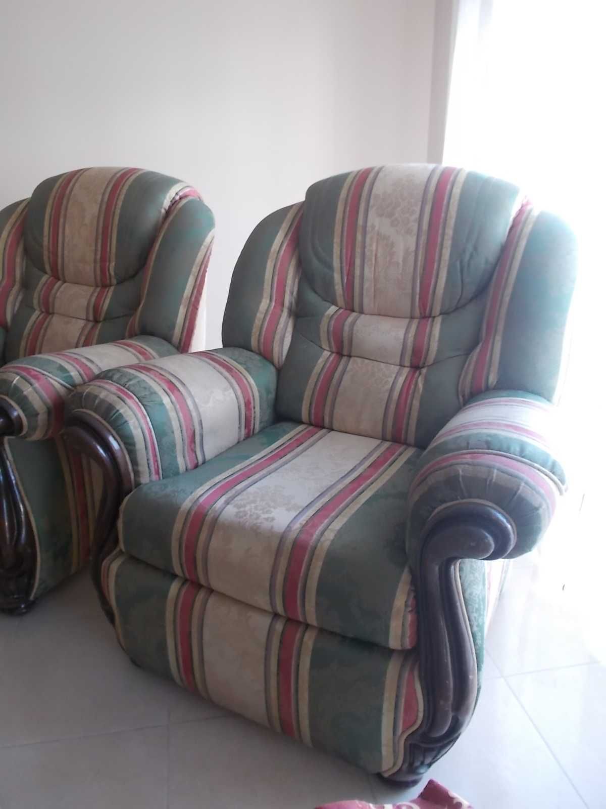 Sofas maples individuais em tecido (Muito bom estado)