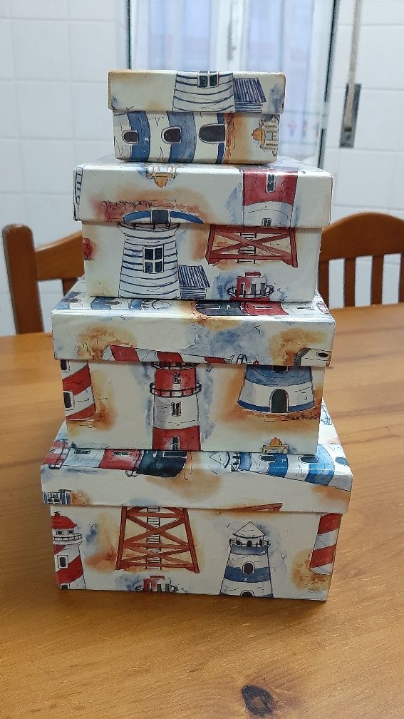 Conjunto de 4 caixas