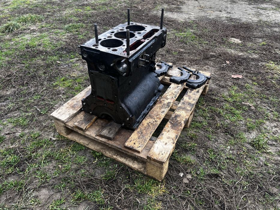 Blok silnik ursus 3512 mf 255 c360-3p