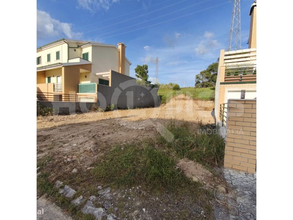 Terreno | Projeto-Tipo Aprovado | Zona Calma | Facilidade Burocrática