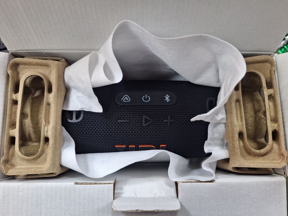 JBL Charge 6 Нова Оригінал