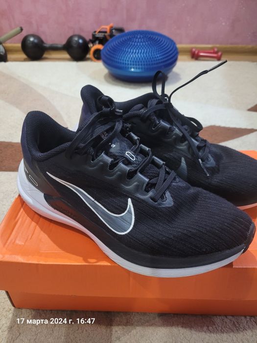 Продам кросовки Nike Air WinFlo 9