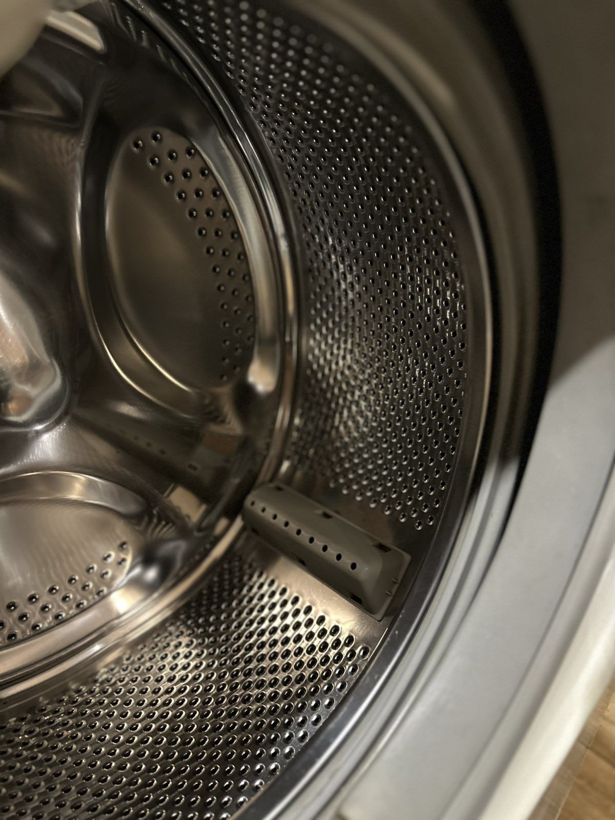 Пральна машина стиралка Ariston Hotpoint aqualtis