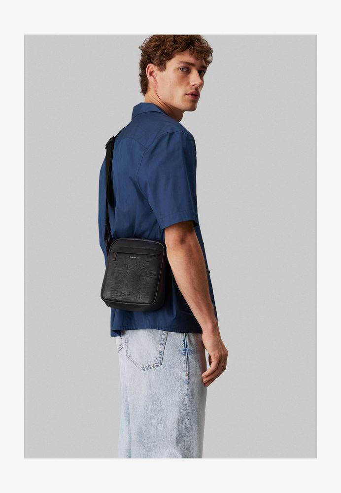 Чоловіча сумка Calvin Klein ОРИГІНАЛ