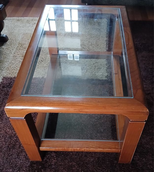Mesa de centro com 2 vidros