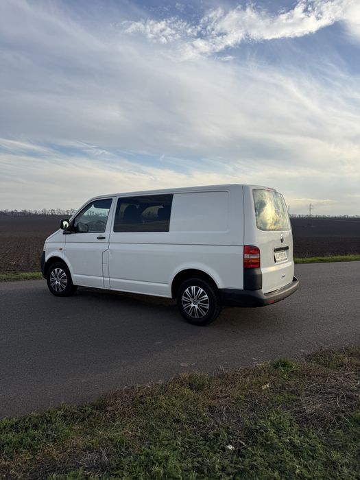Авто Volkswagen Transporter T5 8+1 1.9 TDI бус пасс