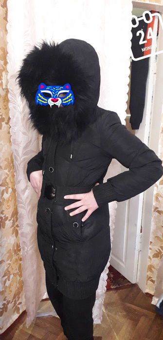 Курточка пуховик на  девочку  подростка44 размер .