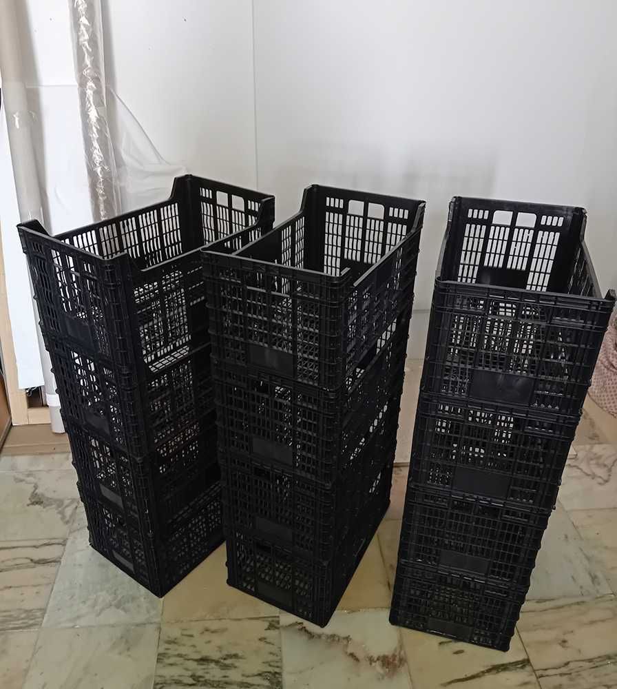 10 Caixas de transporte empilháveis - 4€ cada