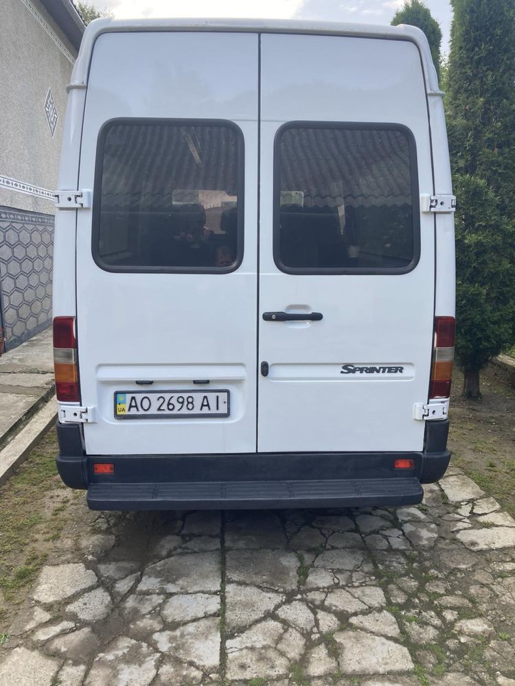 Продам Sprinter 2002 року,в хорошому стані.