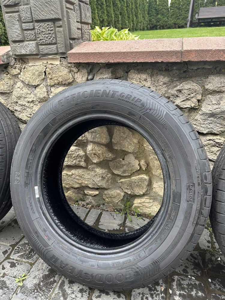 Продам комплект шин Good Year 205/60 r16 колеса резина гума