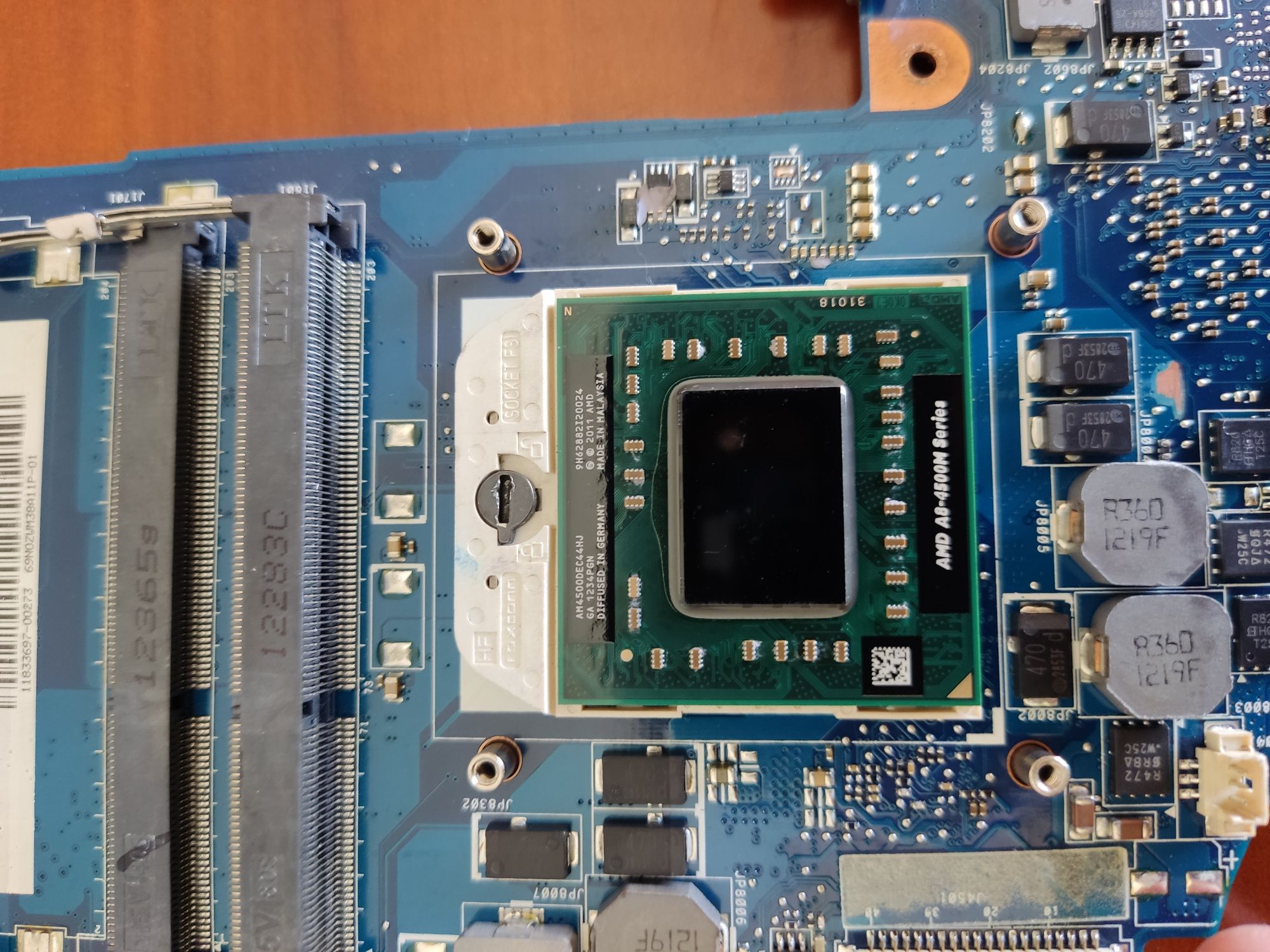 Motherboard Toshiba C855D-13G AVARIADA com processador AMD A8