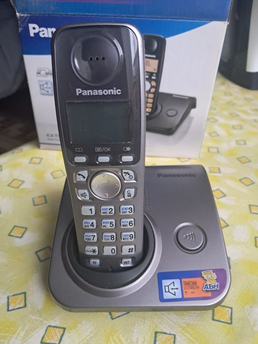 Радіотелефон Panasonic KX-TG720UA