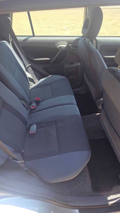 Toyota RAV4 II 2.0 D-4D