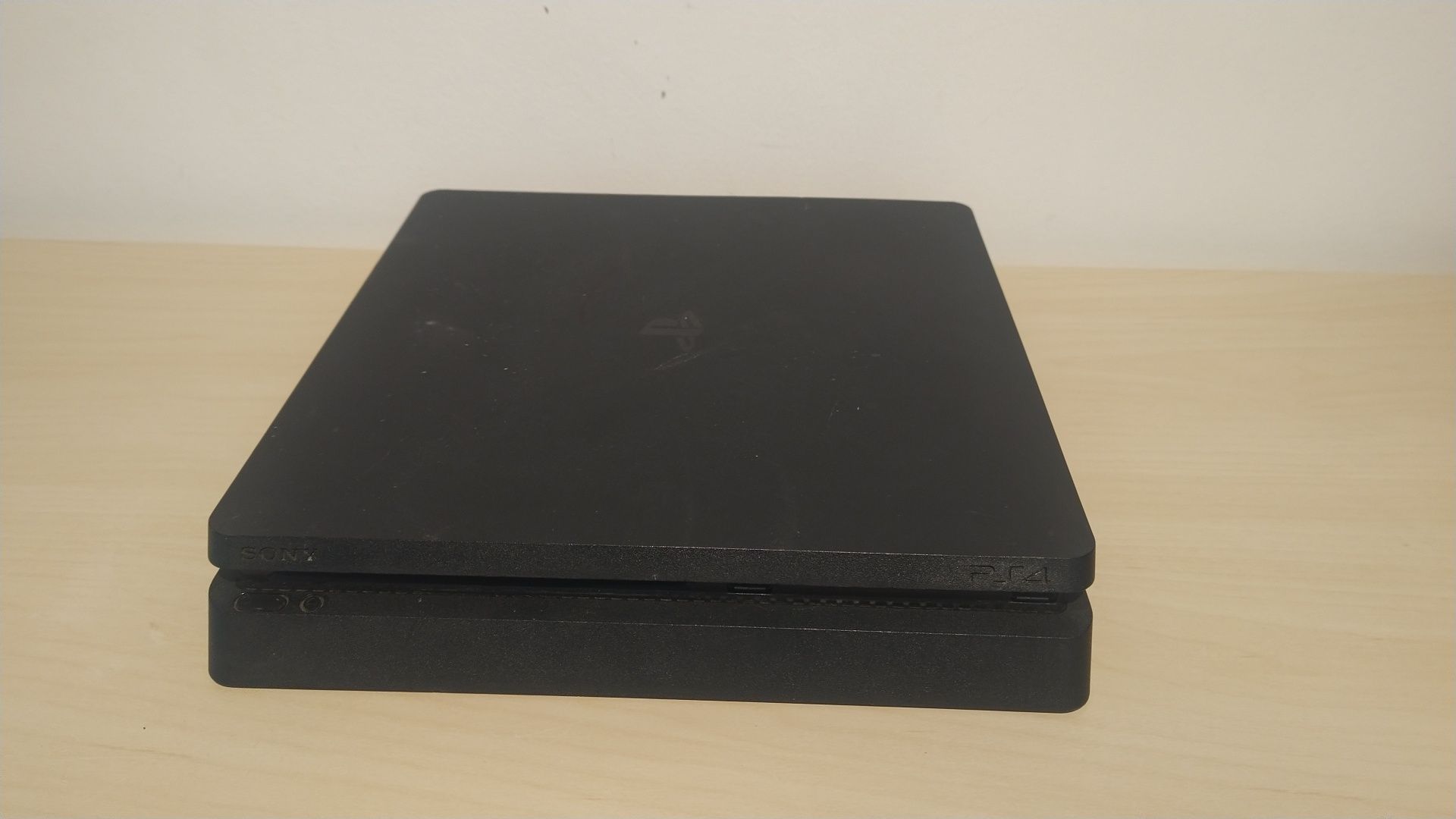 PlayStation 4 PS4 Slim 500gb - só consola