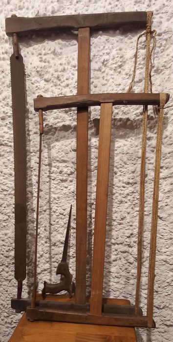3 antigos serrotes de madeira+ 80 anos
