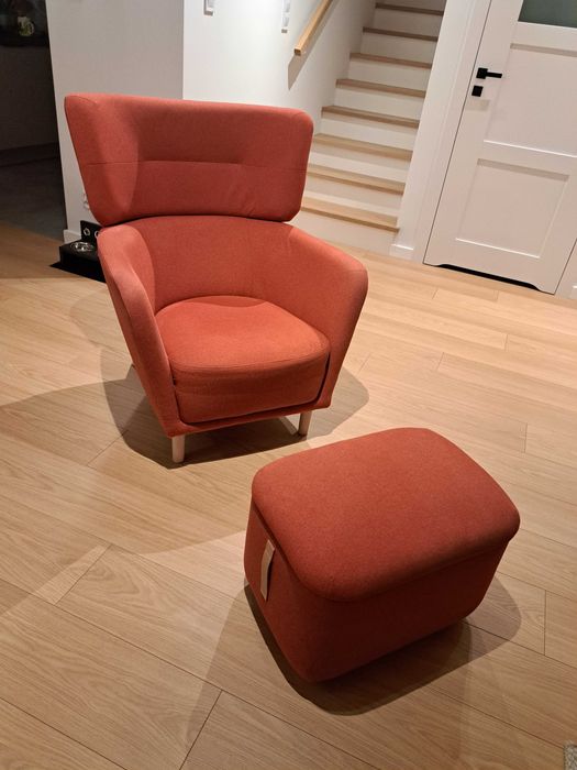 Ikea Oskarshamn - Fotel uszak Tonerud (czerwony)