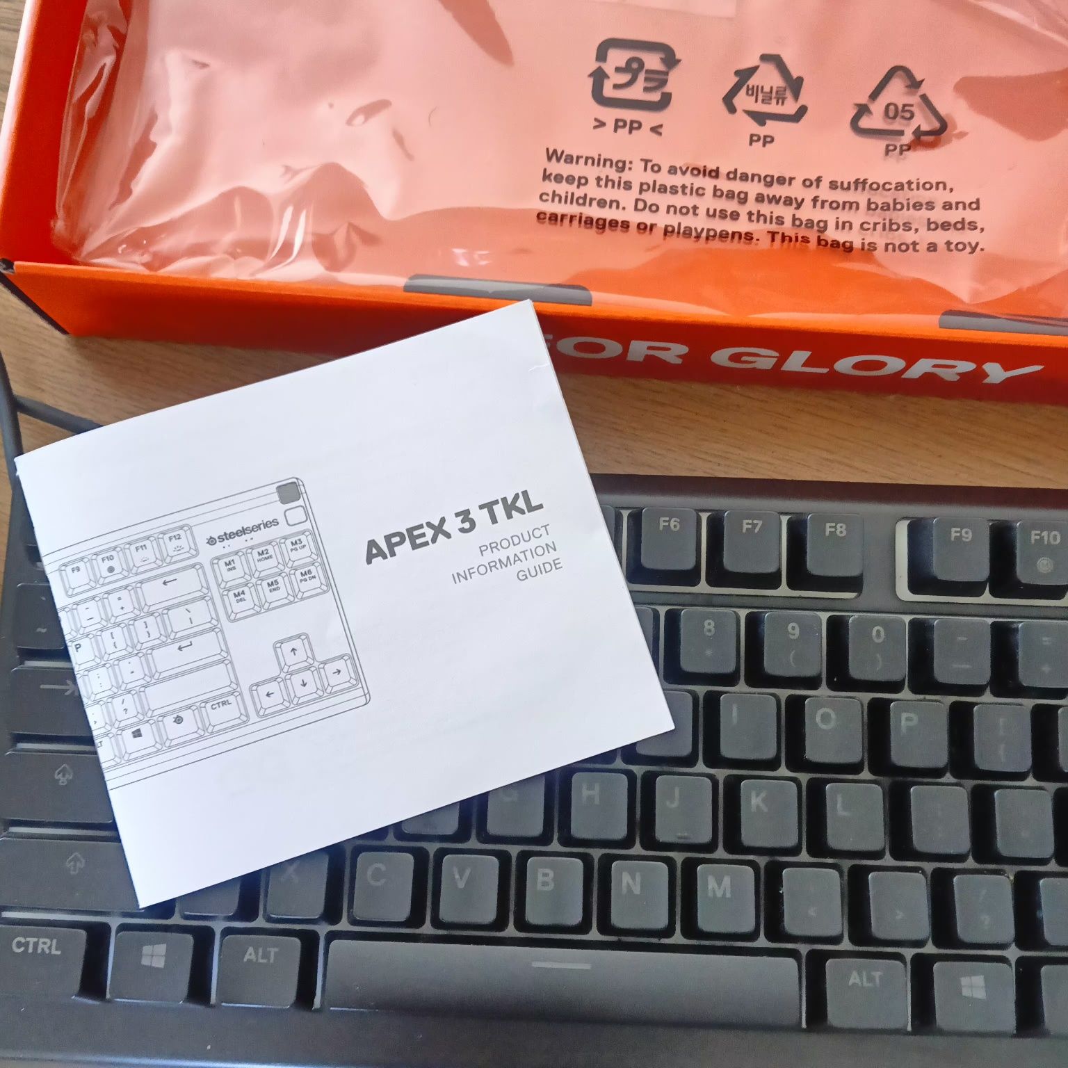 Klawiatura gamingowa SteelSeries Apex 3 TKL.