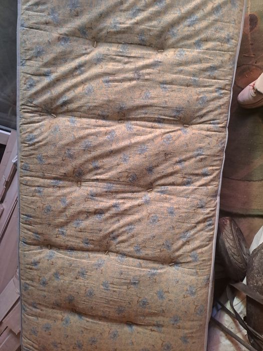 Продам  матрас  б/у стан нормальний 190/90