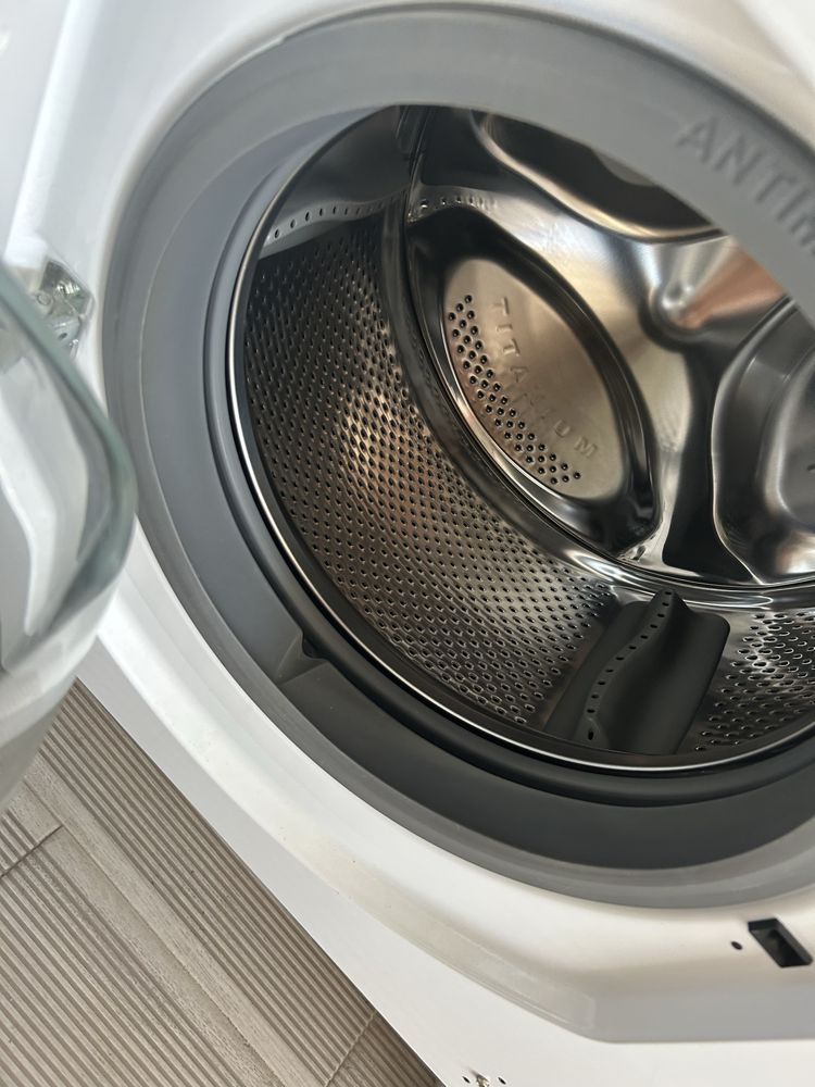 Máquina de Lavar Roupa de Encastre 9 Kg Whirlpool