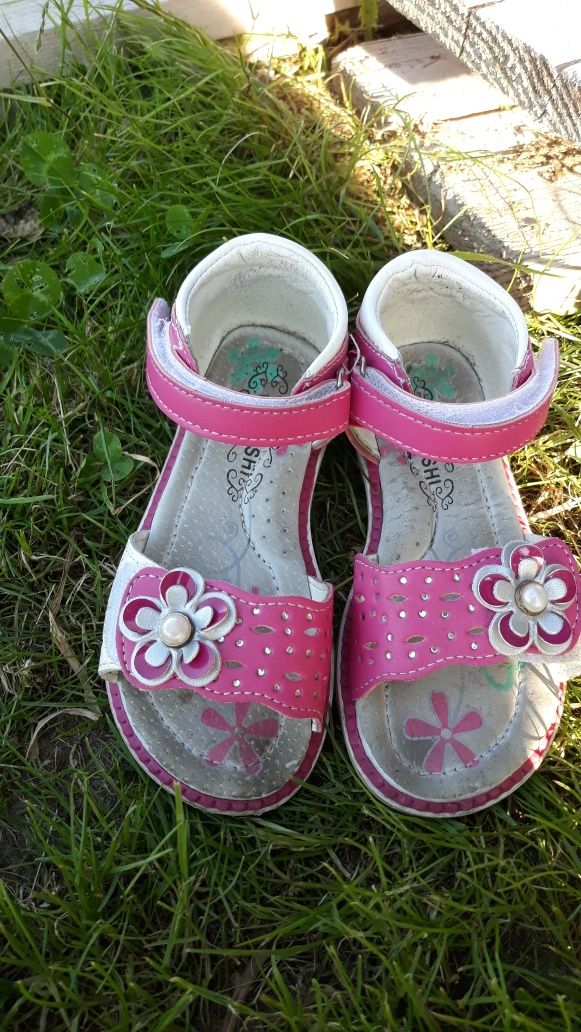 Sandalki dla dzieci