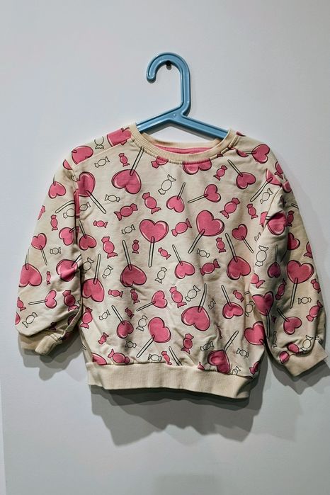 Bluza kremowa w różowe serduszka 110