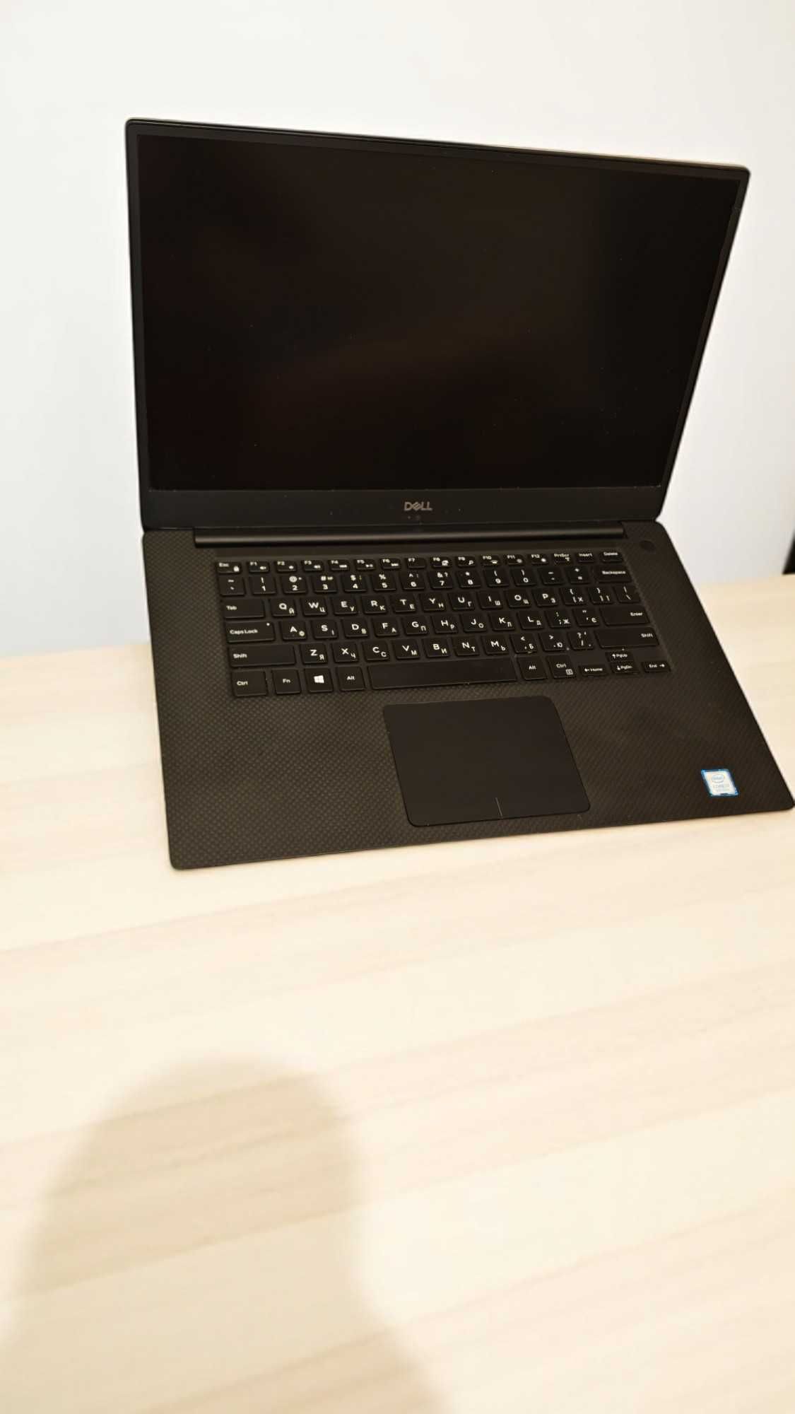 Ноутбук Dell XPS 15 7590 15.6" i7-9H/16Gb/GTX 1650/512SSD