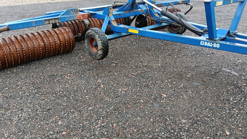 Wały wał posiewne uprawowe rozkładane hydraulicznie na kołach 5.4m