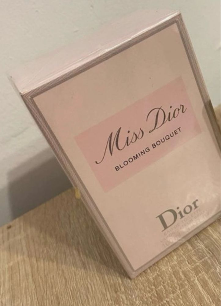 Woda toaletowa, perfumy Miss Dior 100 ml