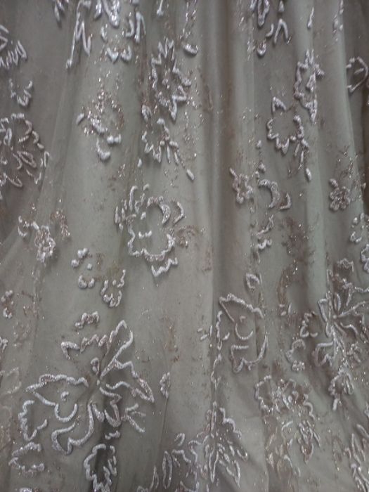 Сукня на пишну пані,зодотиста внчірня нарядна