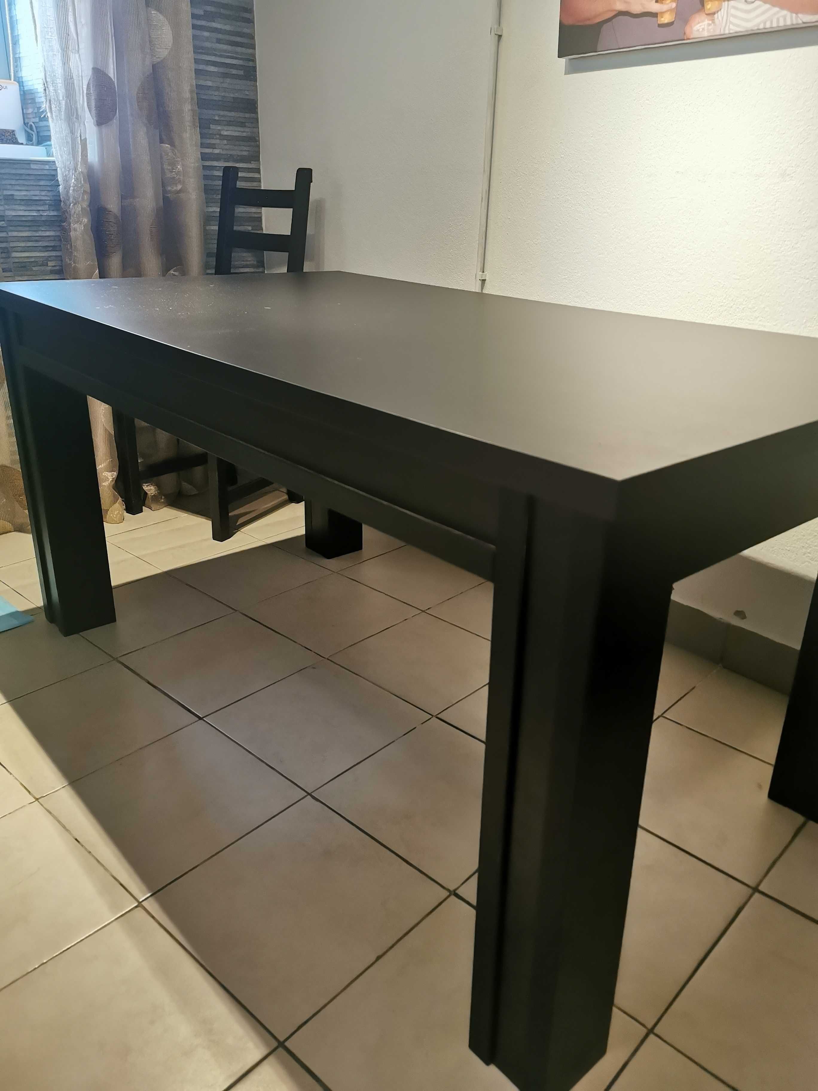 Mesa de jantar extensível (preta)