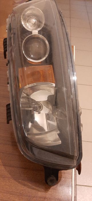 Otica Fiat Punto ano 2000