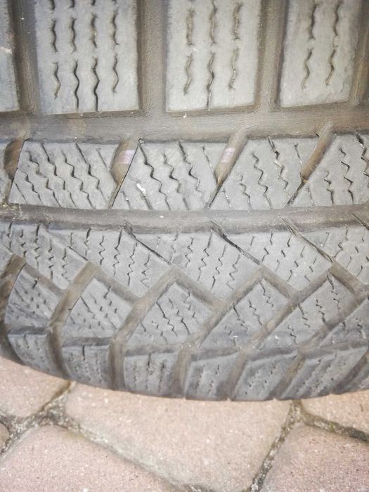 Opony zimowe 2 szt. para Continental rozmiar 205 50 R 17
