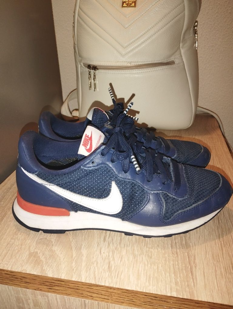 Кросівки Nike original розмір 37.5