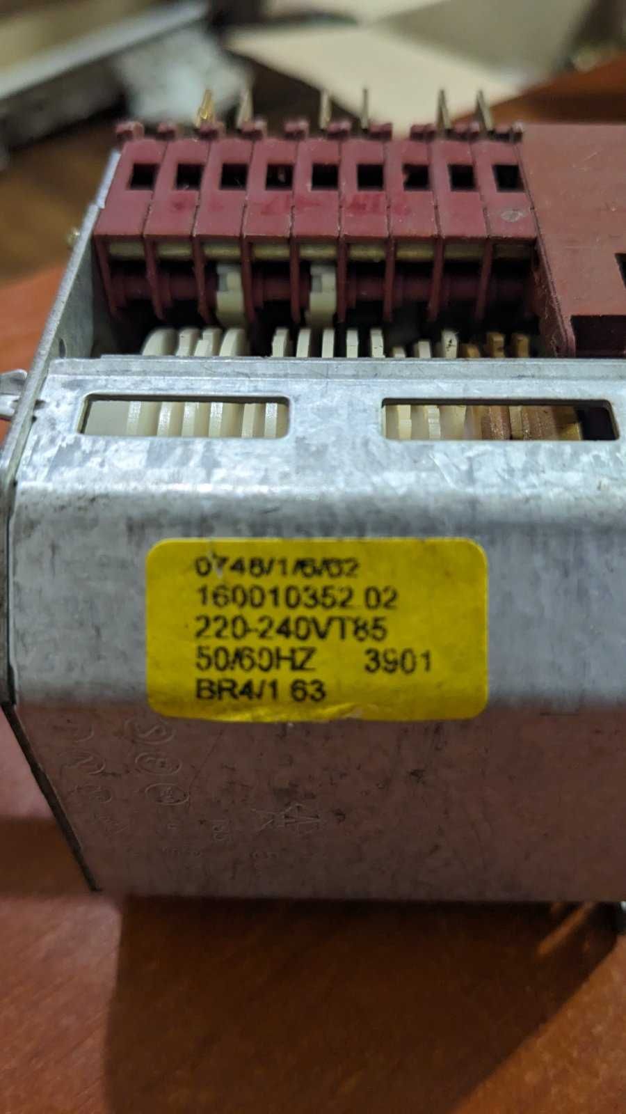 Программатор Indesit Ariston 160010352.02  (C00065975) б/у