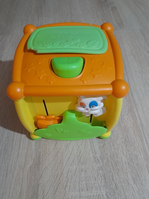 Cubo de atividades baby