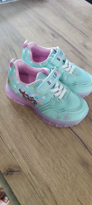 Nowe buty dziewczęce, świecące r.28