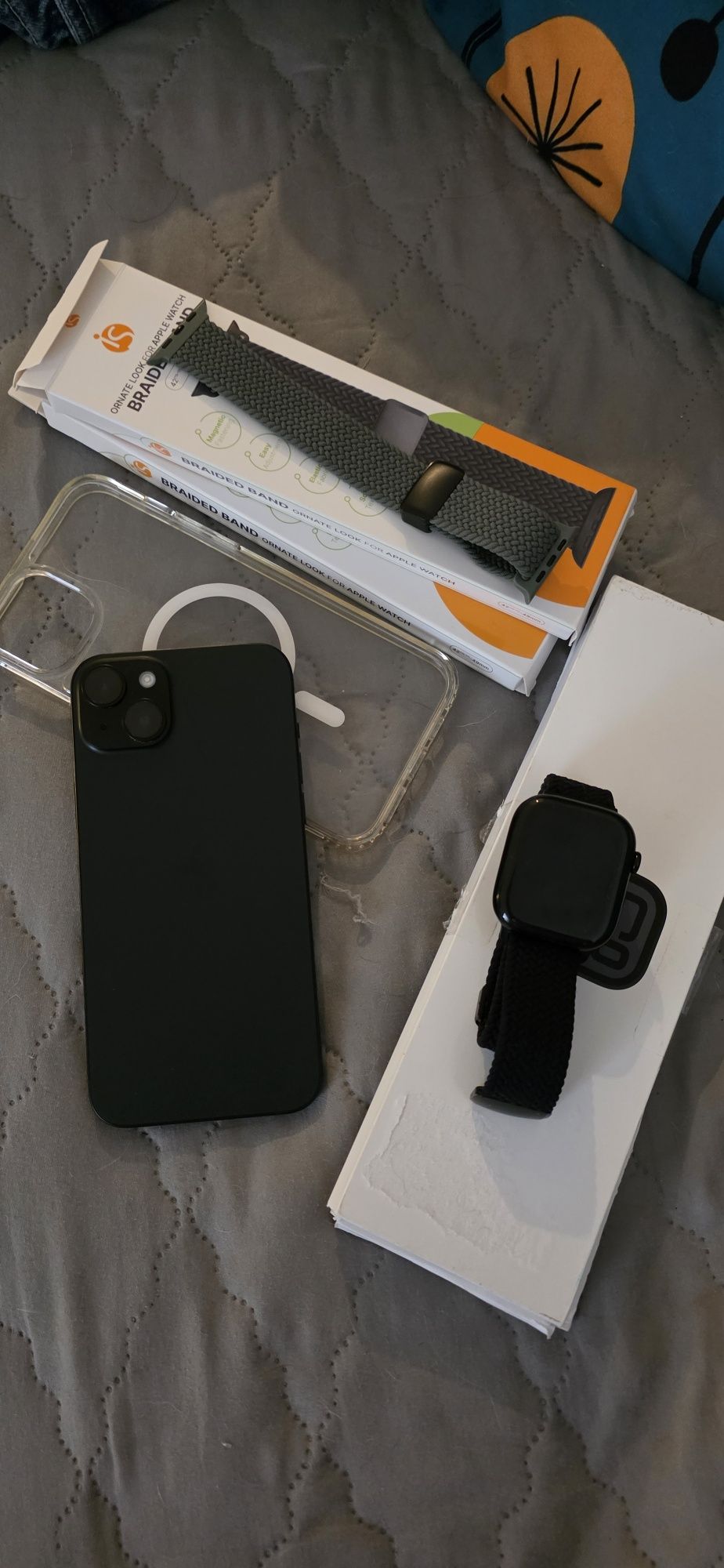 Iphone 15 Plus + apple whatch 10