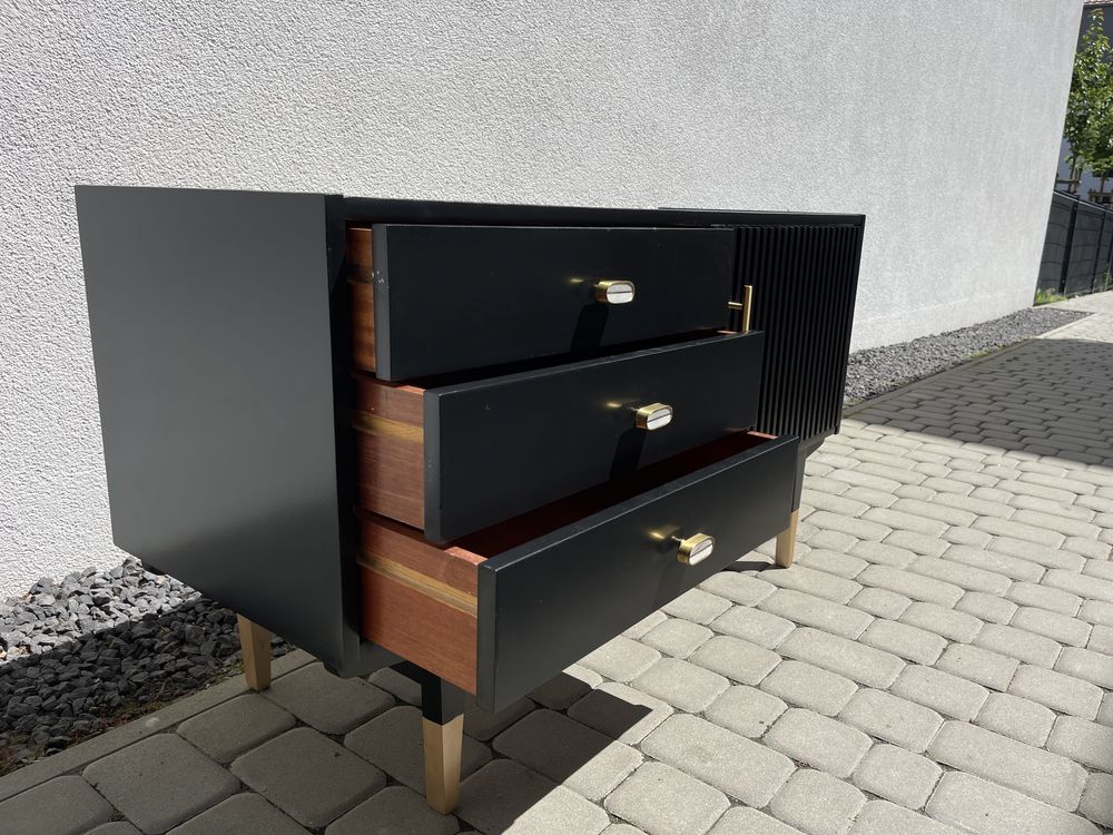 Komoda Violetta drewniana odnowiona w stanie idealnym