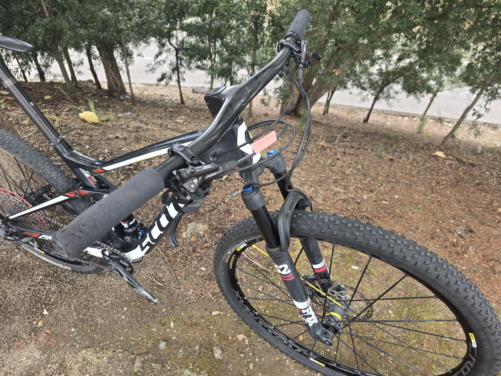 Scott sparc rc carbono m 29 bem equipada