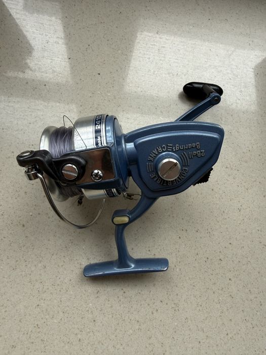 Kołowrotek Shakespeare 2410 spinning produkcji japońskiej