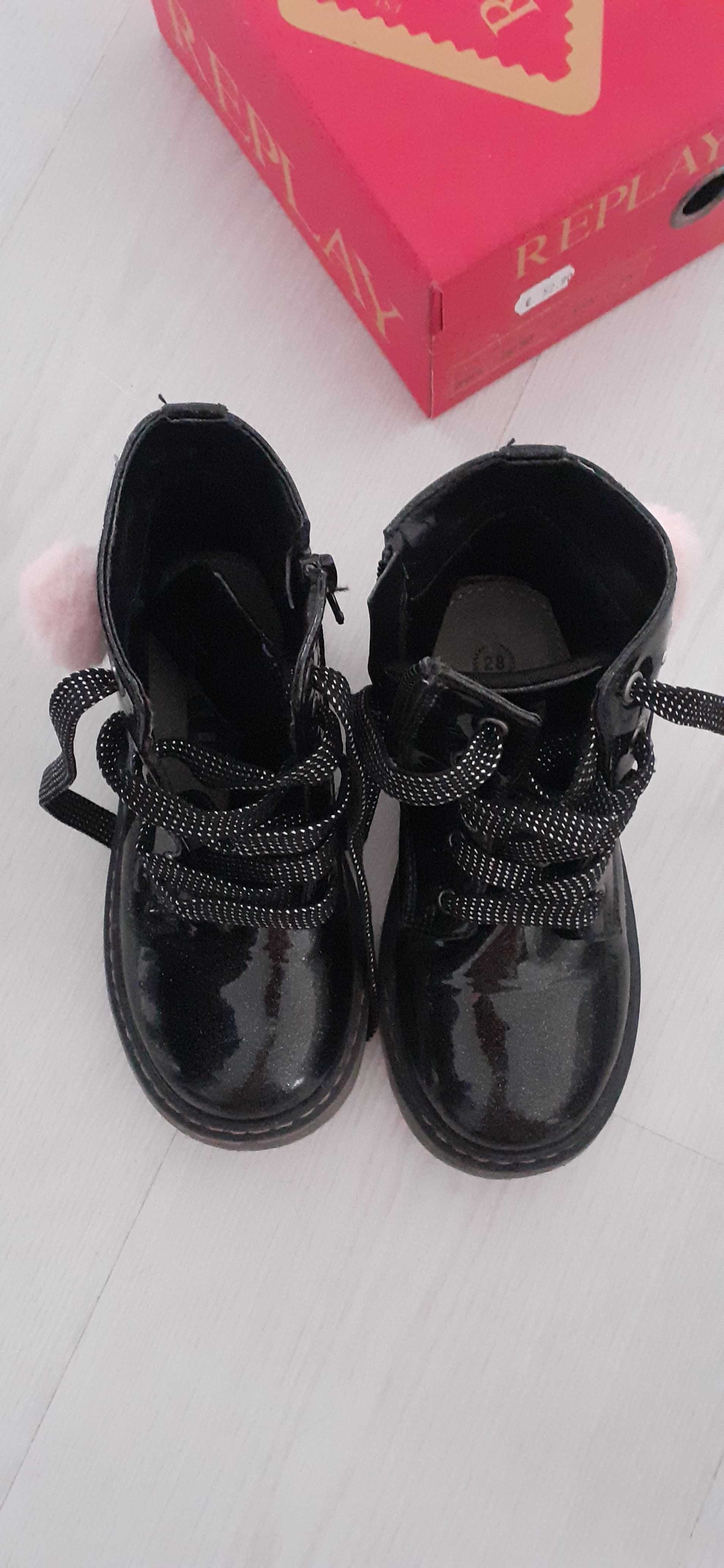 Botas de verniz menina preto