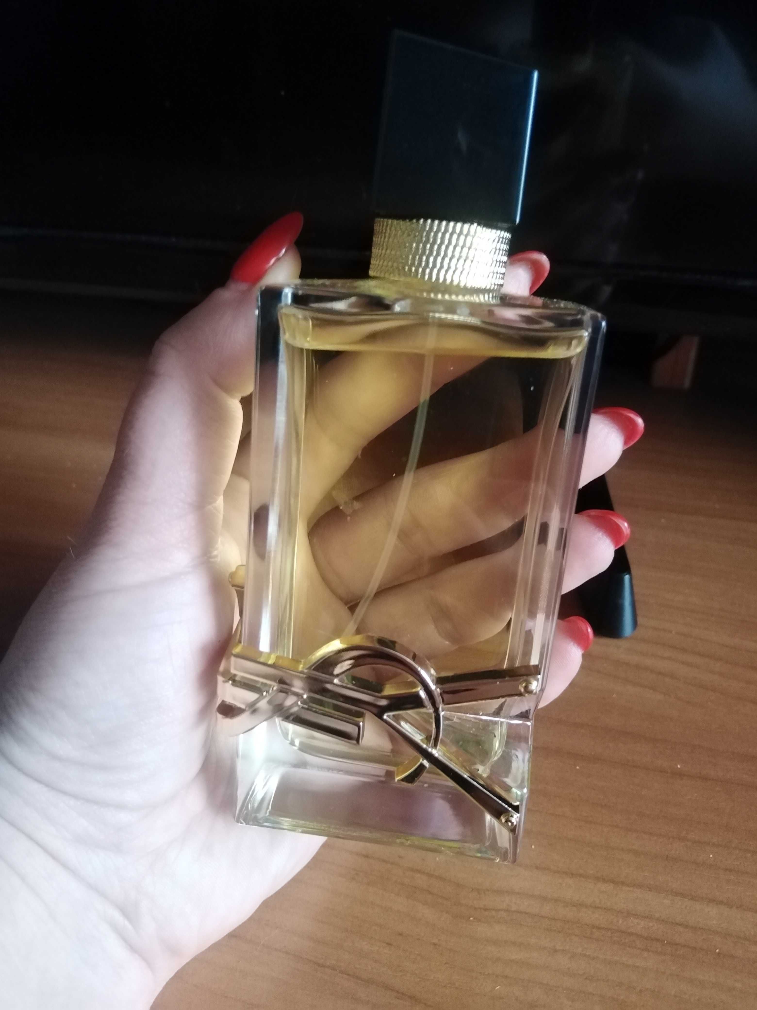 Жіноча парфумована вода Yves Saint Laurent Libre Intense
