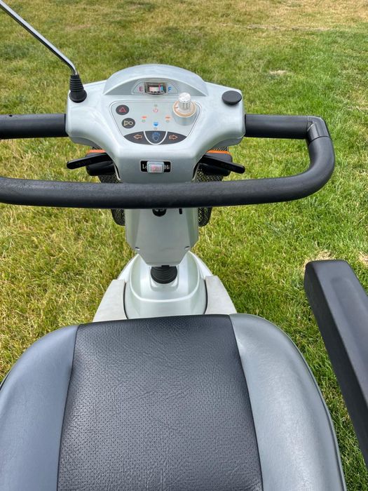 Wózek inwalidzki elektryczny