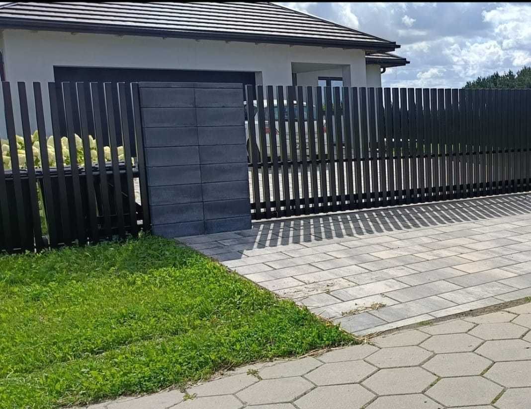 Płoty bramy balustrady