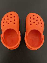 Crocs laranja 19/20