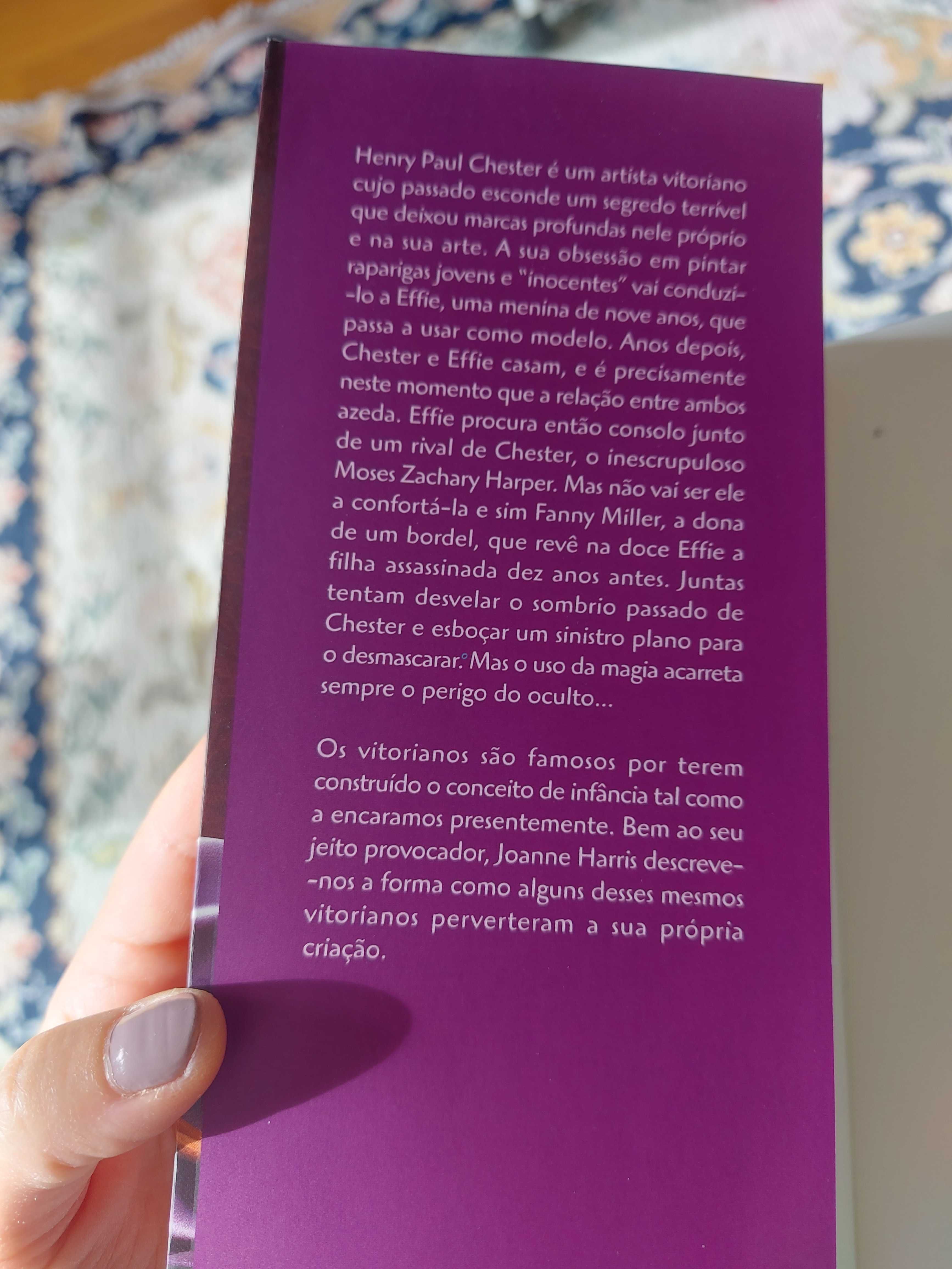 Livro "Valete de Copas e Dama de Espadas", de Joanne Harris, como novo